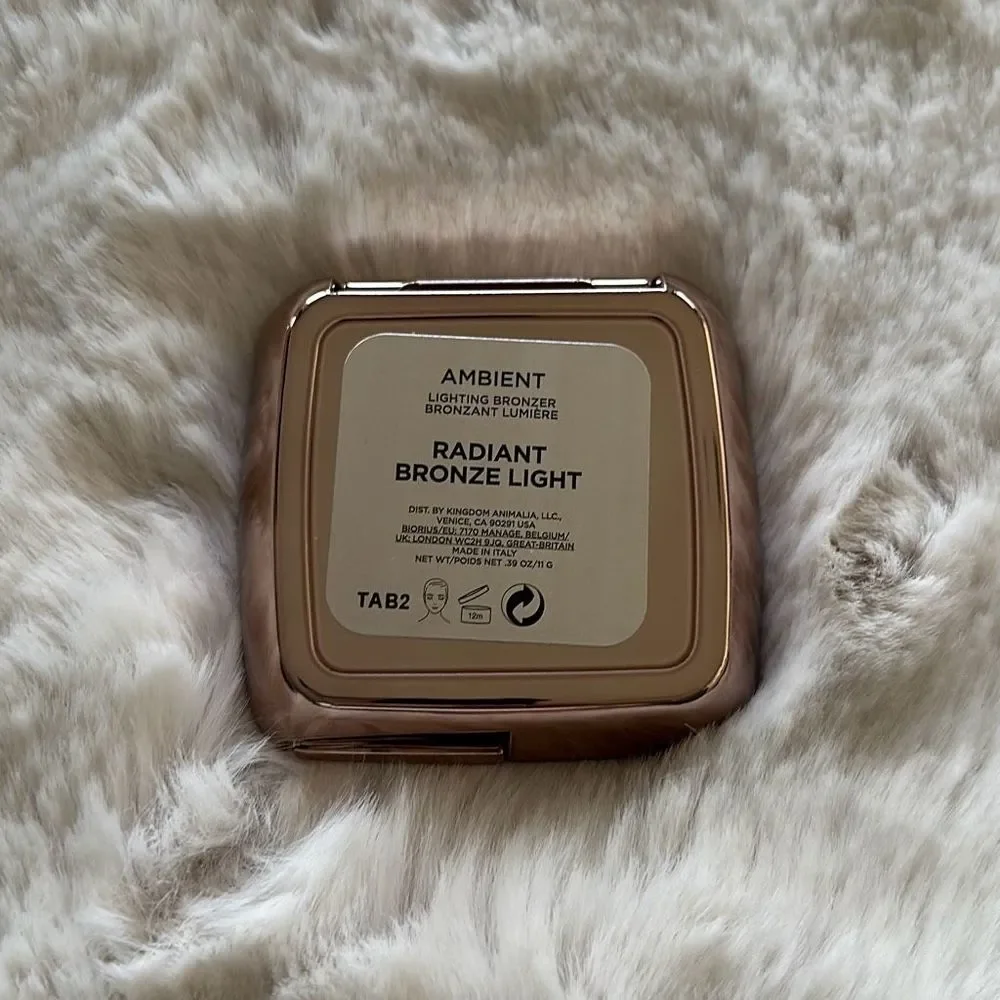 HOURGLASS Ambient Lighting Bronzer